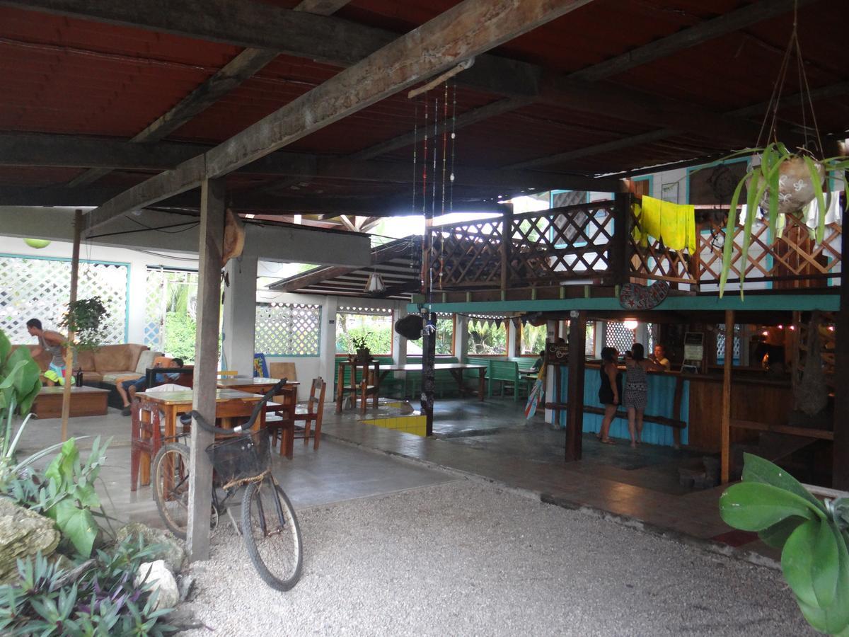 Hotel Puerto Viejo Puerto Viejo de Talamanca Buitenkant foto