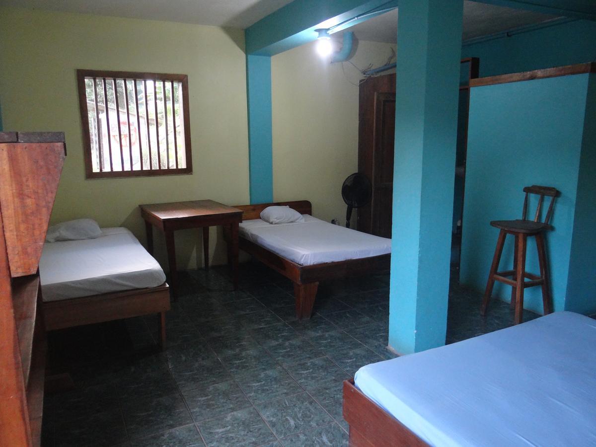 Hotel Puerto Viejo Puerto Viejo de Talamanca Buitenkant foto