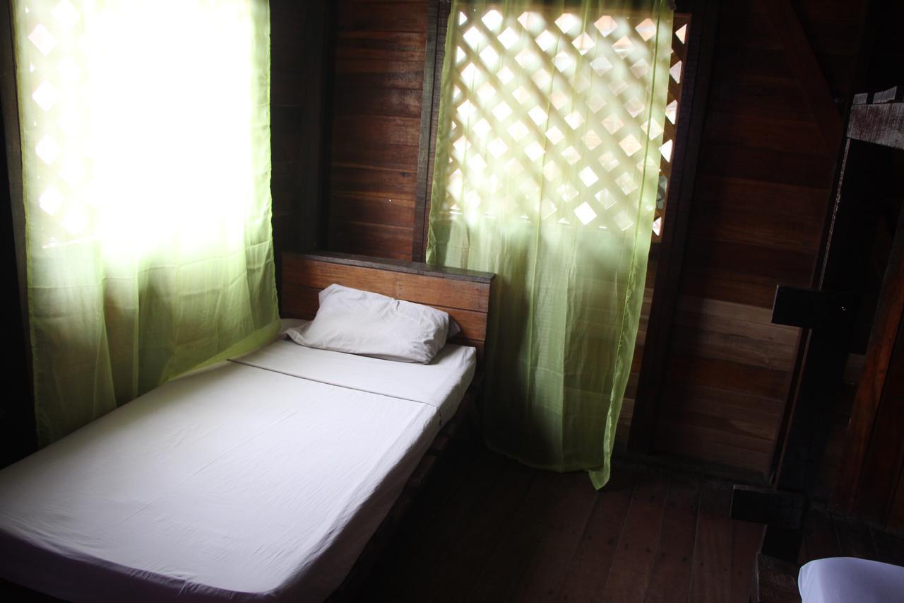 Hotel Puerto Viejo Puerto Viejo de Talamanca Buitenkant foto